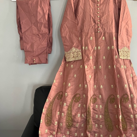 Pakistani Indian brand new suit - Picture 5 of 10